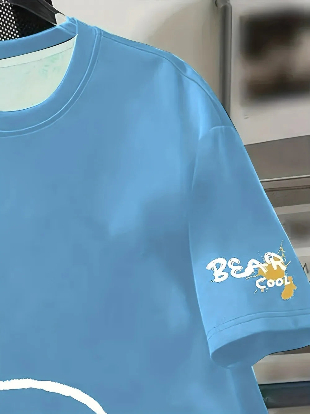 Summer men's round neck breathable T-shirt